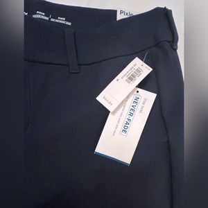 NWT โ OLD NAVY Pixie Stretch Pant (navy blue)